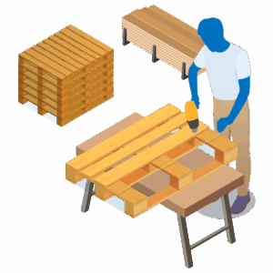 opérateur en train de clouer une planche sur une palette, pile de palettes bois et pile de planches